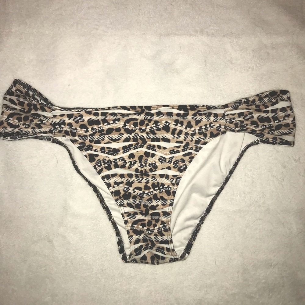 VS leopard bikini bottom